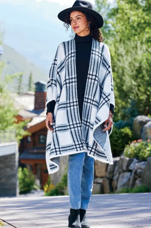 Discount Soft Surroundings Braunwyn Plaid Wrap BlueWindowpanePlaid
