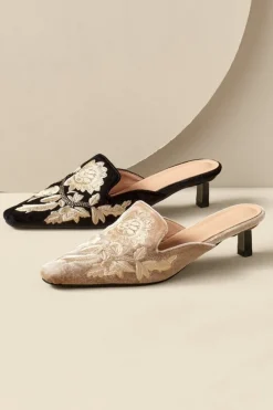 Hot Soft Surroundings Carolina Embroidered Mule