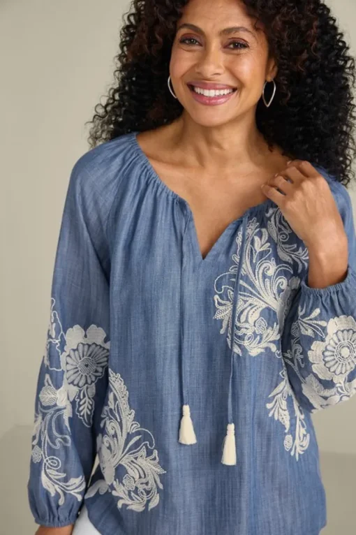 Outlet Soft Surroundings Diya Embroidered Tencel™ Peasant Top MediumWash