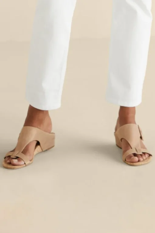 Fashion Soft Surroundings Donald Pliner Ofelia Wedge Slide PaleGold