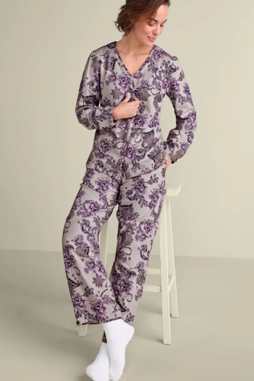 Hot Soft Surroundings Festive Finley Sleep Set
