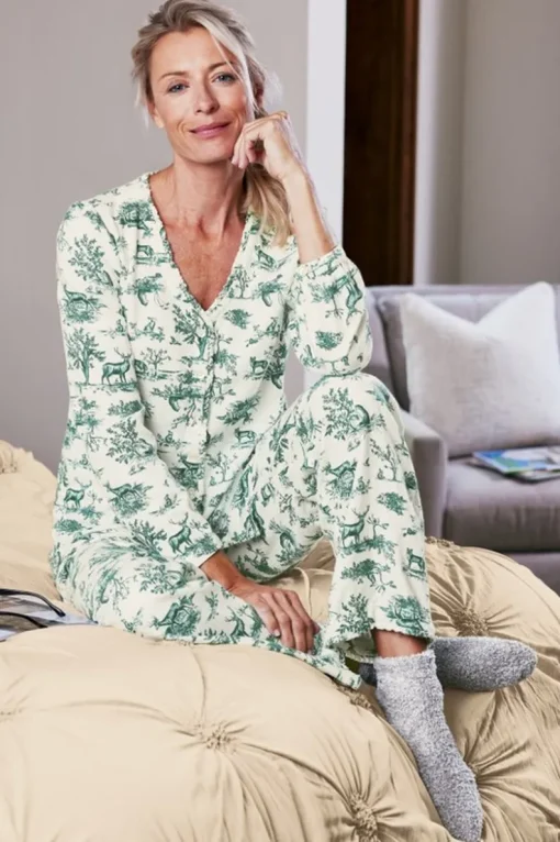 Hot Soft Surroundings Festive Finley Sleep Set