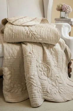 Discount Soft Surroundings French Market Quilt Natural