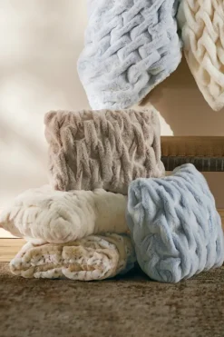 Discount Soft Surroundings La Parisienne Faux Fur Pillow