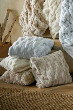 Discount Soft Surroundings La Parisienne Faux Fur Pillow