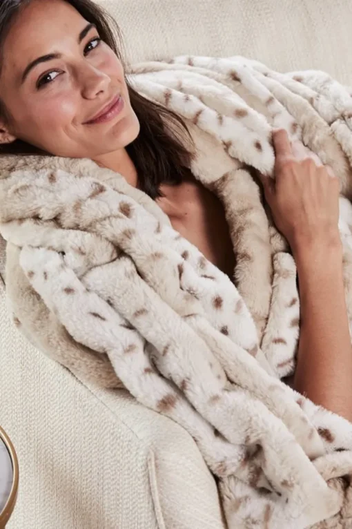 Clearance Soft Surroundings La Parisienne Faux Fur Throw