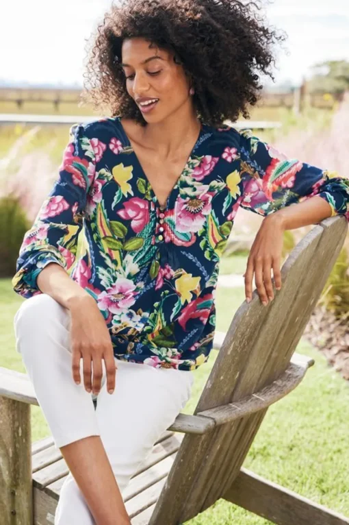 Fashion Soft Surroundings Samantha Georgette Top NavyPaisley